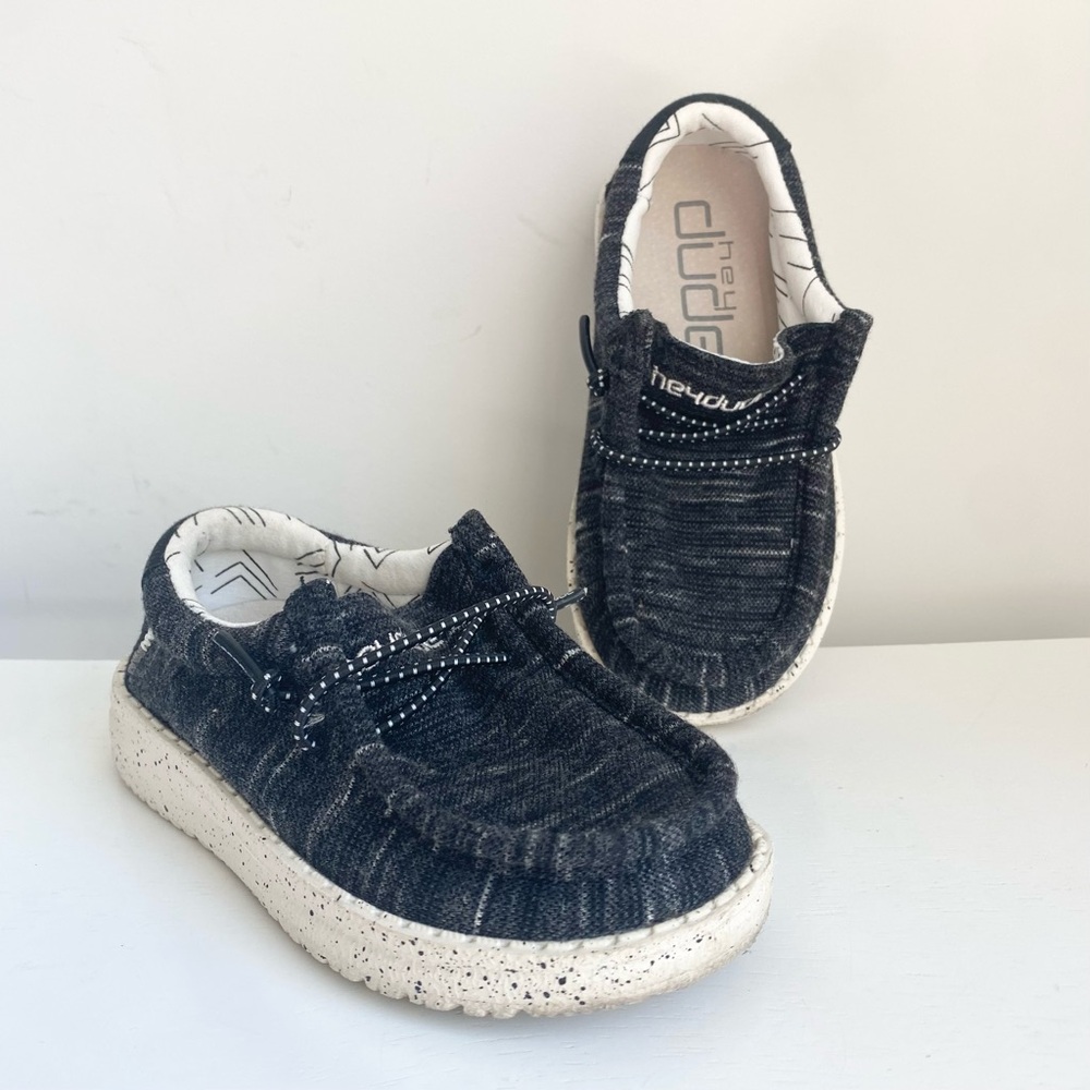 Hey Dude Wally shoes black size 8